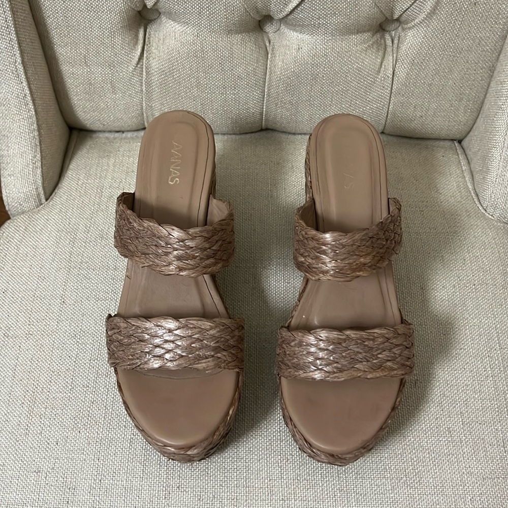 Kaanas Tan Espadrilles Size 9